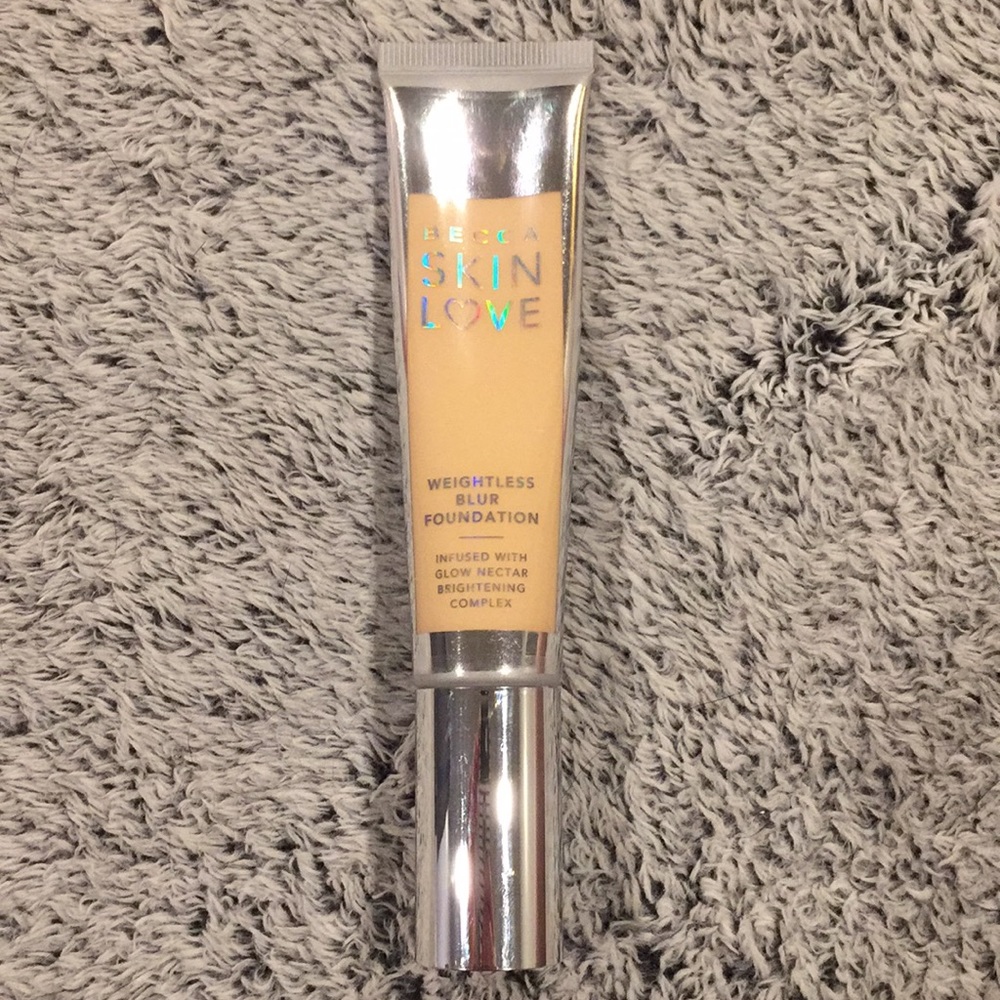 BECCA skin love foundation in Vanilla shade